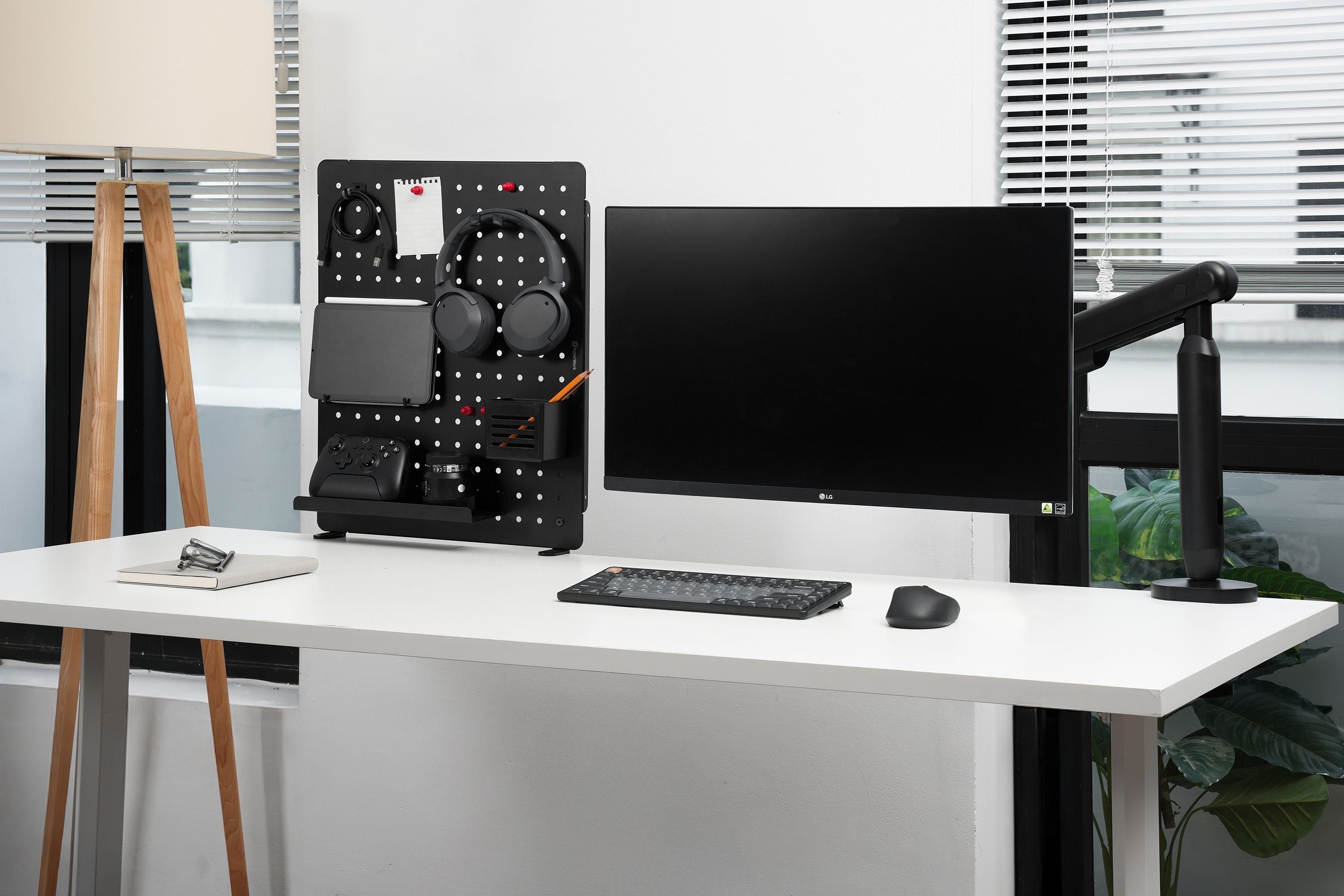 Pegboard Aster - NORMCORE™ Minimalistic