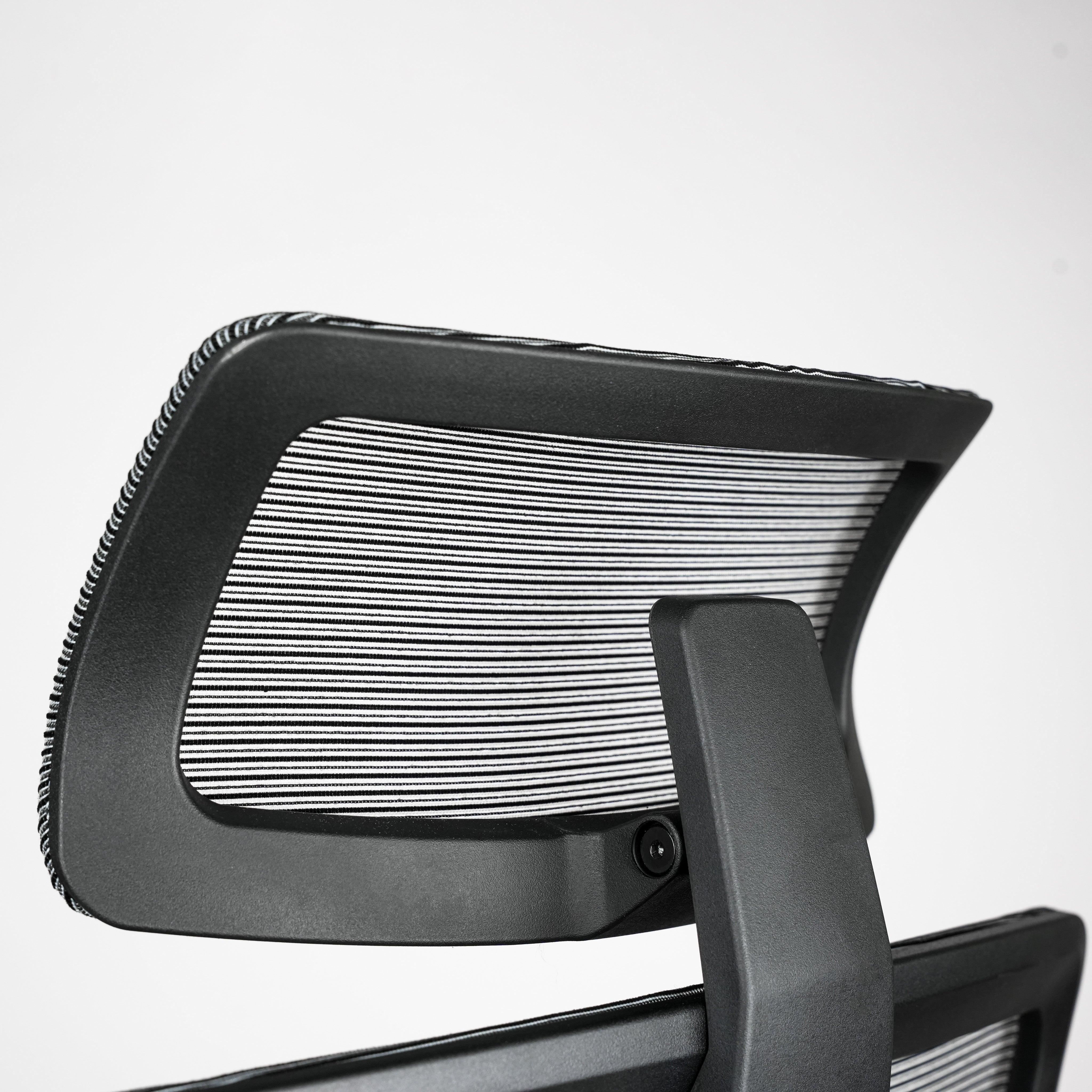Sleek Ergonomic Chair - NORMCORE™ Minimalistic